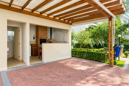 Apartamento com 2 dormitórios e 1 vaga em Nova Petrópolis, com piscina, academia, brinquedoteca, churrasqueira e portaria 24 horas. Excelente localização.