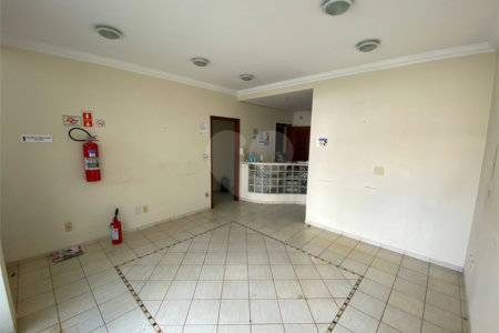 Casa comercial a venda perto da Santa Casa