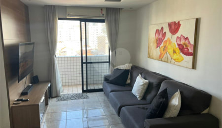 Apartamento à venda com 3 quartos, sendo 1 suíte,  em Guilhermina, Praia Grande, SP