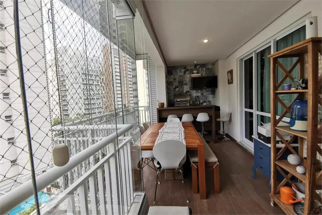 Apartamento à venda com 3 quartos, sendo 1 suíte, em Morumbi, São Paulo, SP
