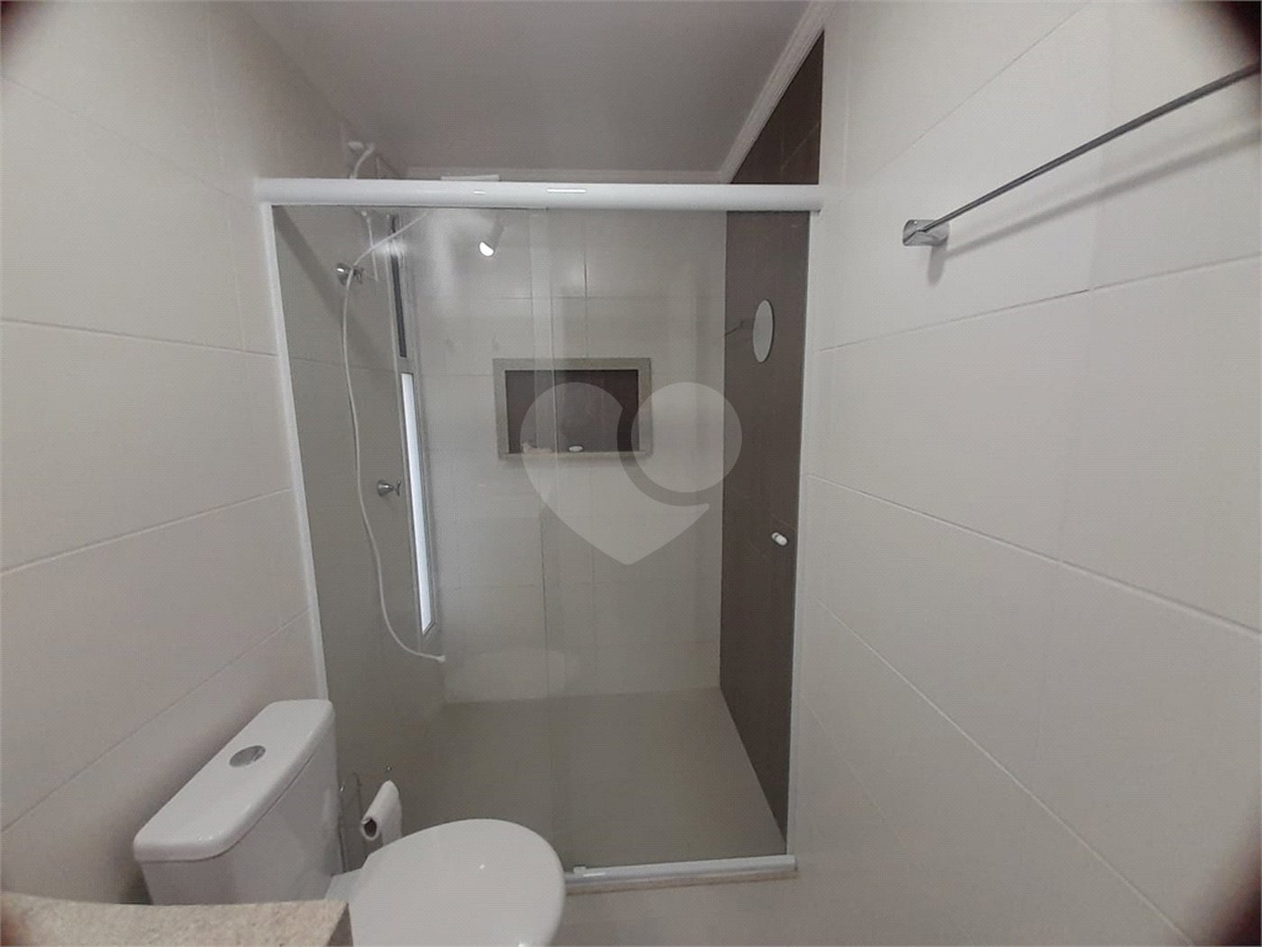 Apartamento Mobiliado para Venda e Locação no Edifício Annelise - São Carlos
