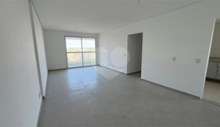 Apartamento à venda com 3 quartos, sendo 1 suíte,  em Centreville, São Carlos, SP