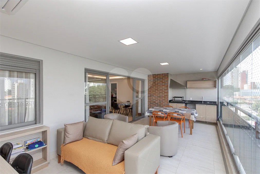 Apartamento para alugar com 3 suítes em Chácara Santo Antônio, São Paulo, SP