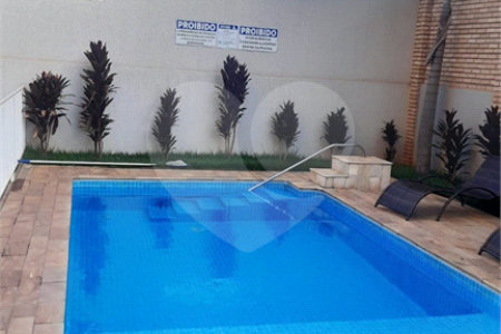 Apartamento à venda no condomínio Parque das Acácias.