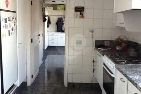 Apartamento à venda com 4 suítes em Real Parque, São Paulo, SP
