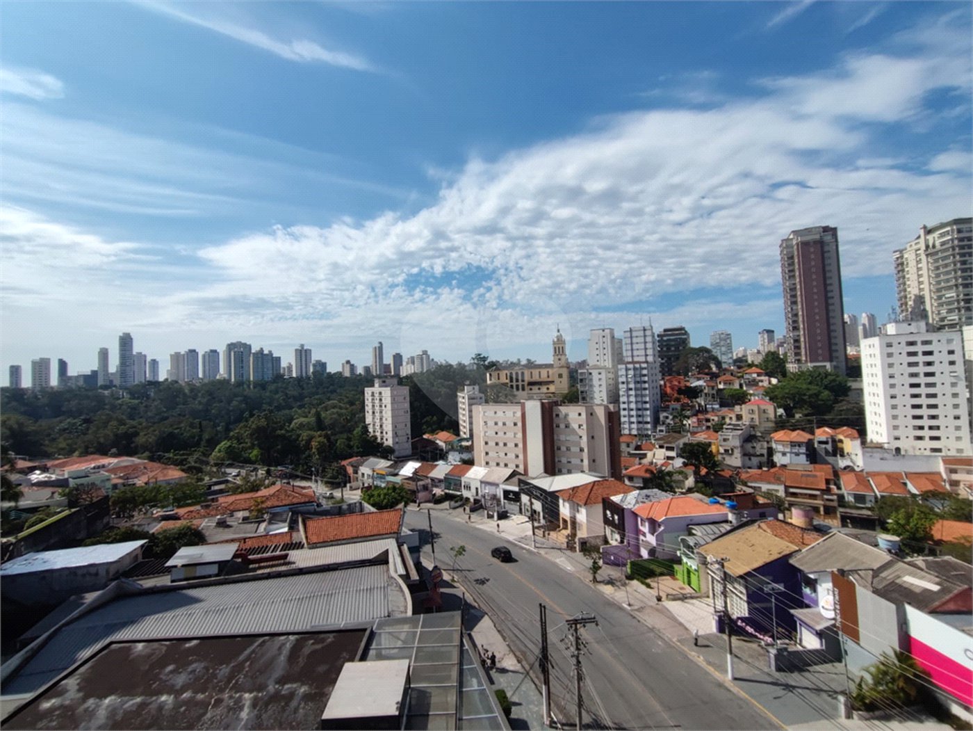 Apartamento para venda e locação na Aclimação de 108m² com 2 dormitórios e 2 banheiros, varanda