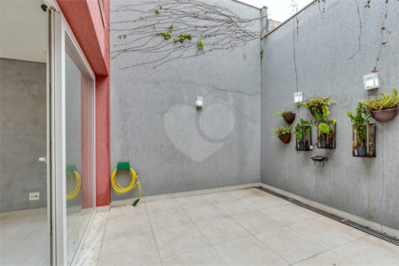 Casa de vila com 2 quartos á venda no Alto da Boa Vista, São Paulo - SP