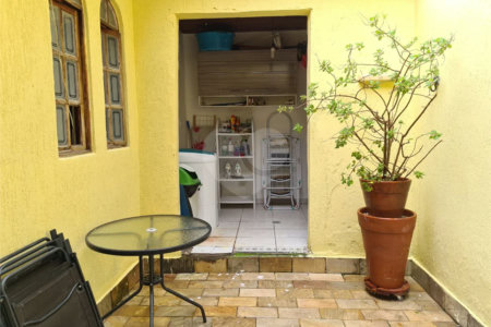 Casa à venda na Vila Esperança com 230m² 3 dormitórios 1 suíte 3 banheiros 3 vagas