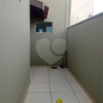 Sobrado com 2 dormitórios.