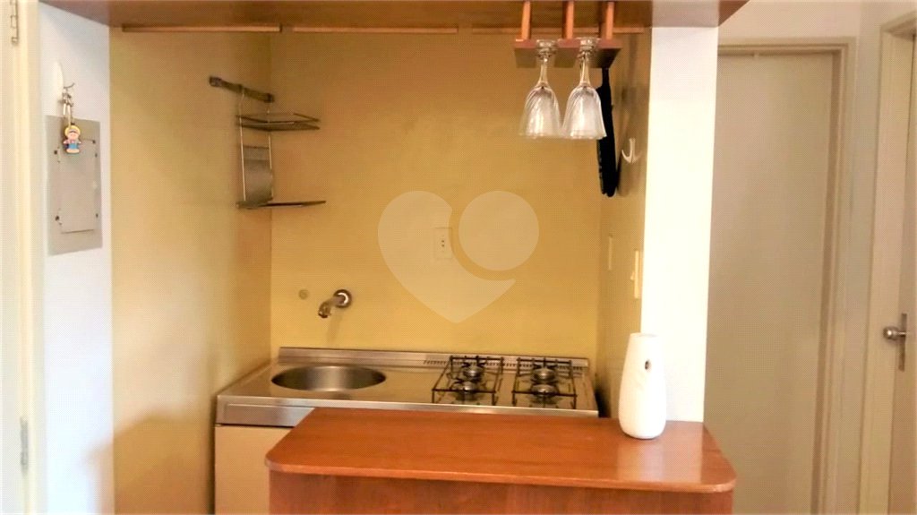 APARTAMENTO MOBILIADO, 1 DORMITORIO, FACIL fACESSO, 1 VAGA, LOCALIZAÇÃO EM MOEMA ÍNDIOS!!