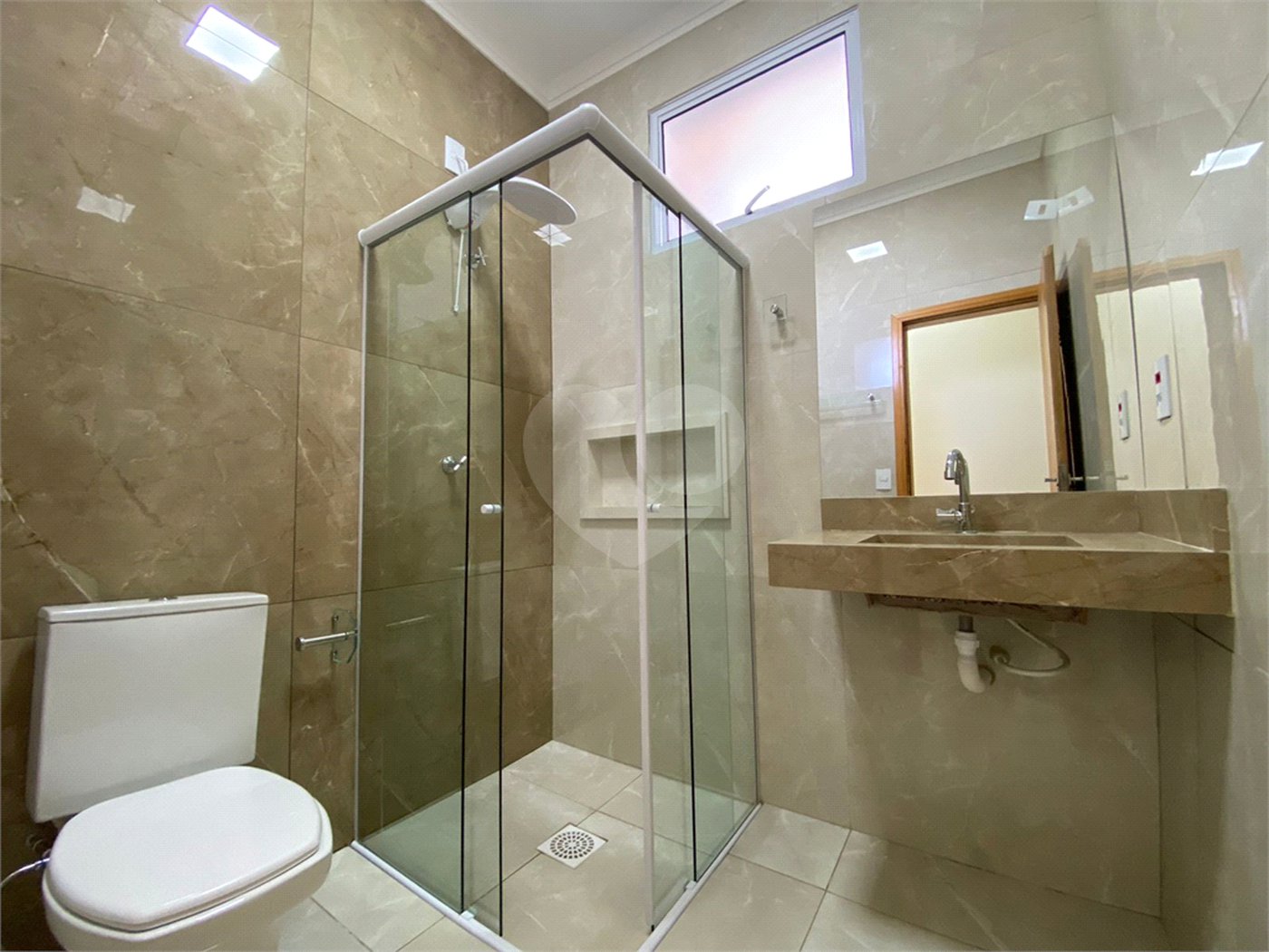 Casa térrea com piscina para venda no Residencial Arcoville