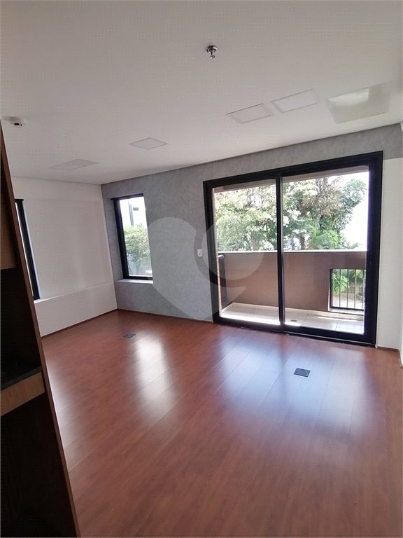 SALA COMERCIAL TOP, VENDA OU LOCAÇÃO, METRÔ VERGUEIRO COM 28,76m2