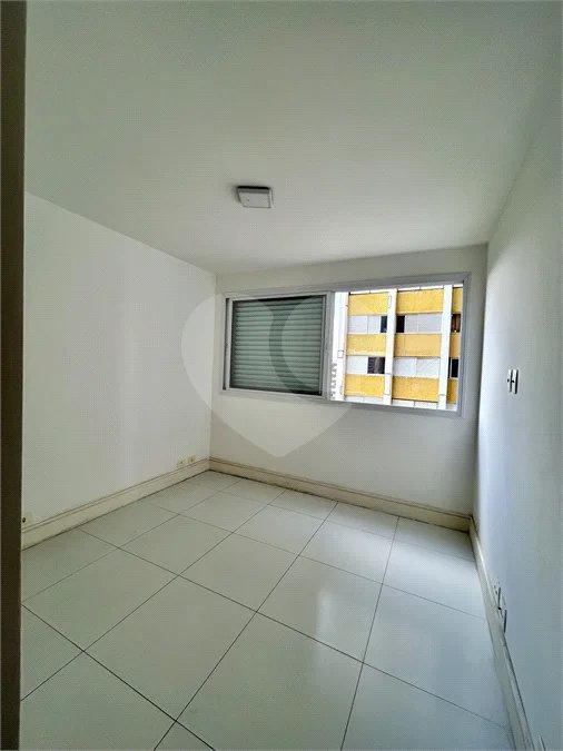 Apartamento de 105 m2, 3 dorms, 2 vagas livres em Perdizes