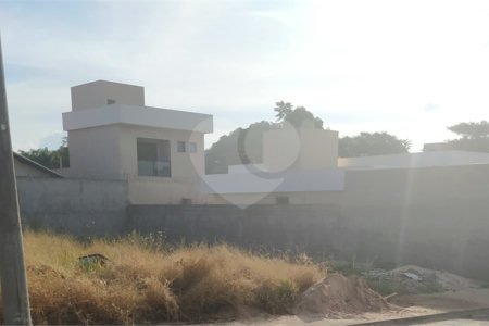 Terreno com 160,00 m² no Parque dos Flamboyant.