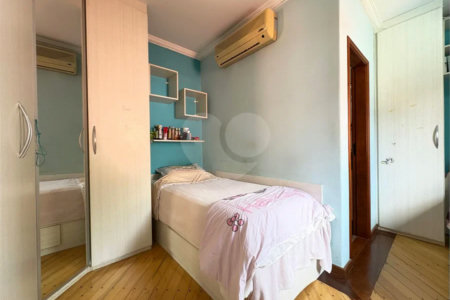 Casa a Venda no Condomínio Vista Alegre - Sede em Vinhedo/SP