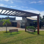 Linda Casa 3 dormitórios com piscina - R$ 950.000,00