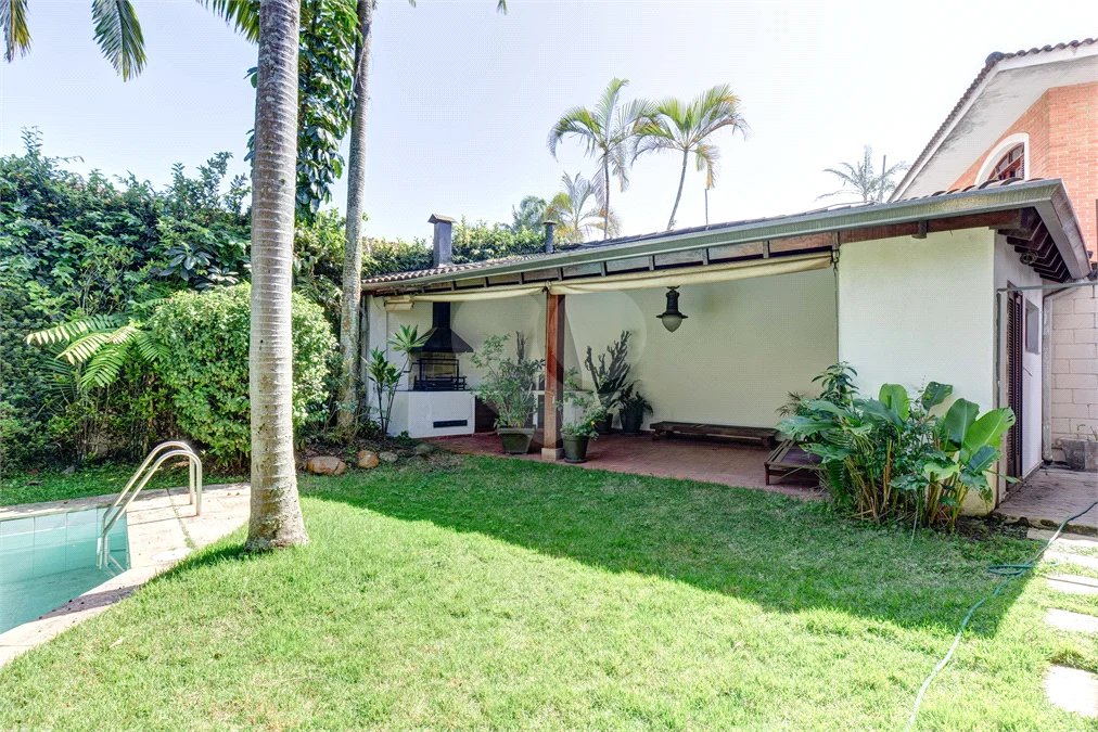Sobrado à venda ou para alugar com 4 quartos, sendo 2 suítes, em Alto da Boa Vista, São Paulo, SP