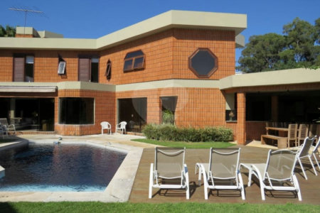 Casa de Vila à venda com 5 quartos, sendo 3 suítes, em Morumbi, São Paulo, SP