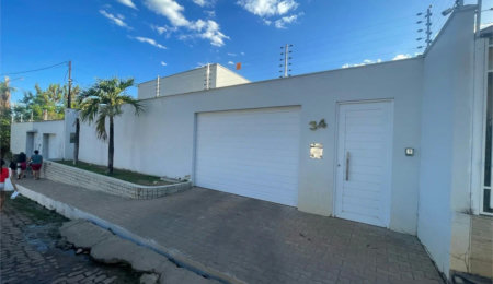 Casa à venda com 3 suítes no Centro, Balsas, MA