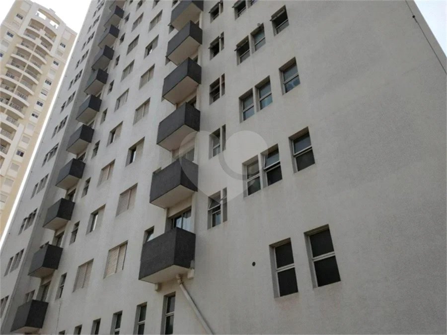 Apartamento em Santana com Sacada e Vaga de Garagem, a 650 m do Metrô