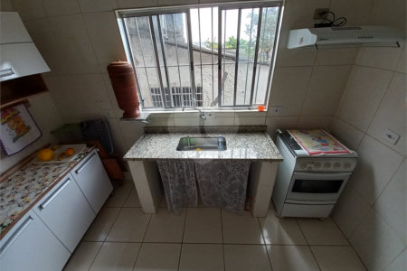 Casa de 292m² de terreno à venda - Vila Pirajussara