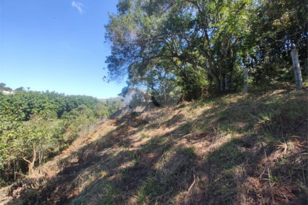 Área rural em Piracaia com 3.289 metros, ótima para chácara, as margens do rio Cachoeira