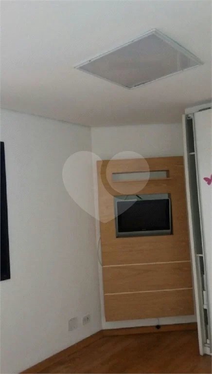 Cobertura duplex à venda na Mooca de 277m² com 3 dormitórios, 1 suíte e 3 vagas.