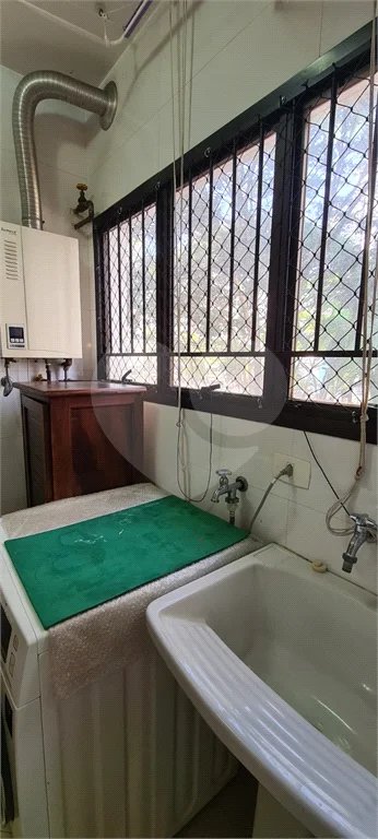 Apartamento à venda no Campo Belo com 110m², 03 dormitórios sendo 01 suite, 2 vagas - São Paulo/S