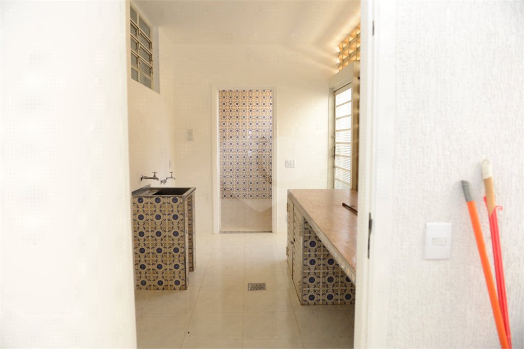 Casa térrea em Araraquara/SP.