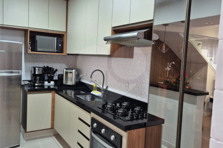 Casa em condomínio , com 72m² , 2 dormitórios , 1 vaga , à venda no bairro da Penha.
