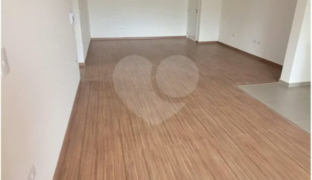 Apartamento à venda com 3 quartos, sendo 1 suíte,  em Jardim Elvira Dias, Poços de Caldas, MG