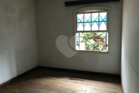 CASA À VENDA COLOCADA COM A SANTA CASA