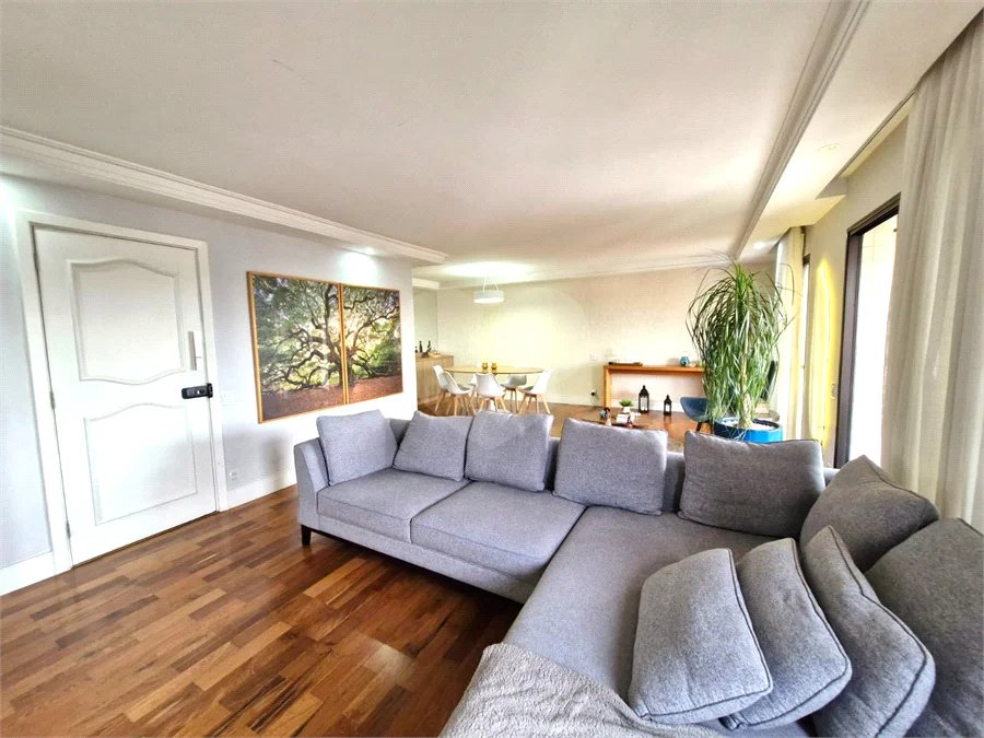 Apartamento a venda com 3 quartos no Alto da Boa Vista