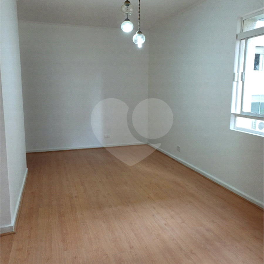 Apartamento com 77m² e 2 dormitórios próximo a Paulista e Metrô Trianon-Masp.