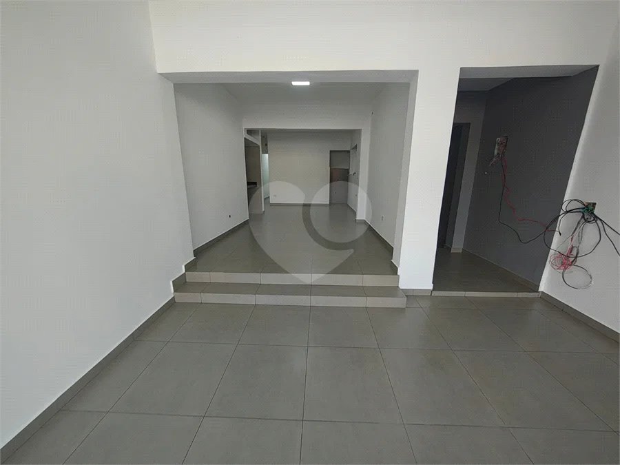 SALÃO COMERCIAL DE 100M² - RECEM REFORMADO