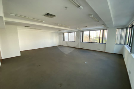 Conjunto comercial com 146m², 3 vagas, à venda no Brooklin