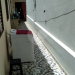 Casa térrea com 2 dormitórios, sendo 1 suíte.