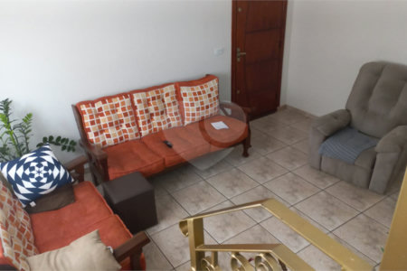 Sobrado à venda com 3 quartos em Jardim Bicão, São Carlos, SP