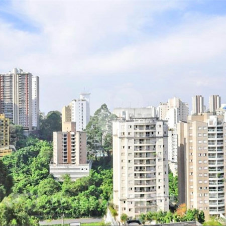 Apartamento com 3 Quartos à Venda, 190,56 m² por R$ 750.000
