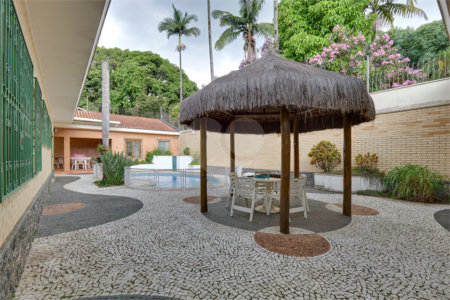 Casa Térrea à venda com 4 quartos, sendo 2 suítes, em Alto da Boa Vista, São Paulo, SP
