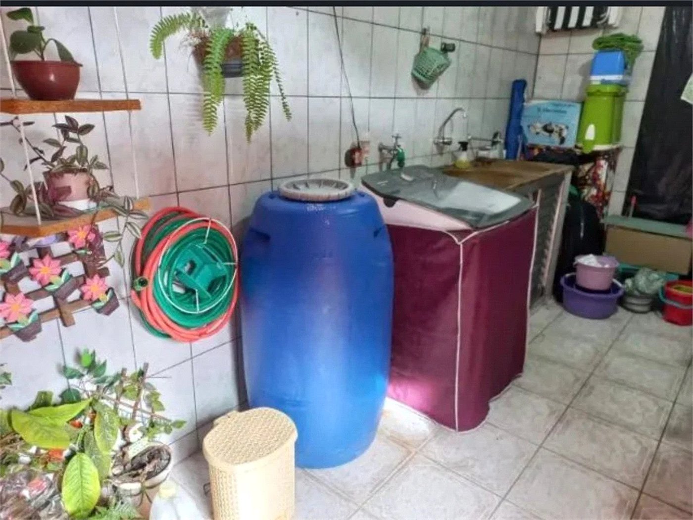 Sobrado à venda com 4 quartos, sendo 1 suíte, em Santo Antônio, Osasco, SP