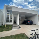 Casa à venda no condomínio Faixa Azul