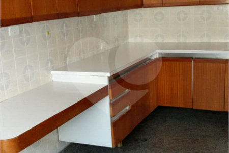 Apartamento à venda no bairro Bela Vista.