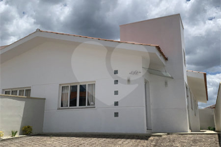 Casa 3 dormitórios - Condomínio MARF III - Bom Jesus dos Perdões