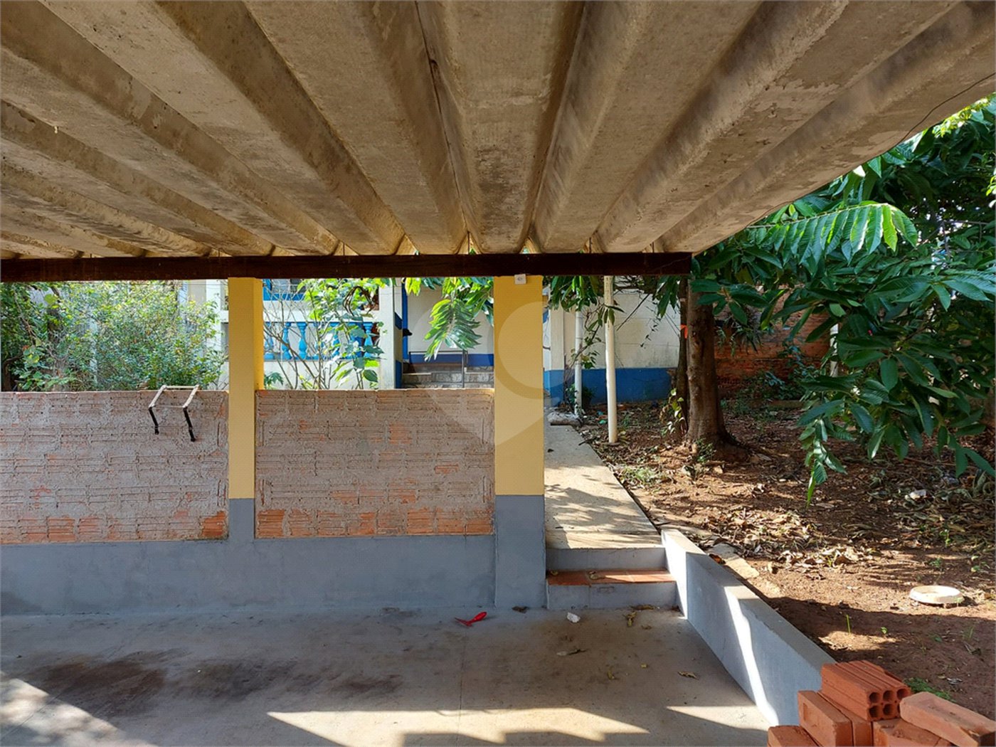 Terreno com 586,00 m² de área total na Vila Costa do Sol.