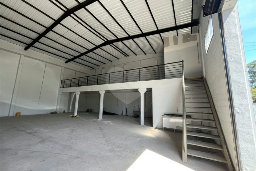 Venda de Barracão no Jardim Algodoal - Ao lado da Rodovia SP 304
