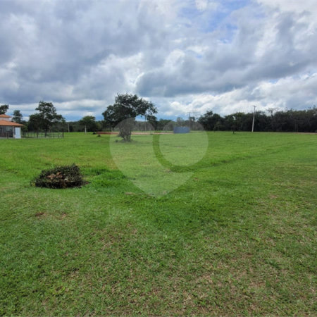 Loteamento no Condomínio Vila Pinhal do Broa