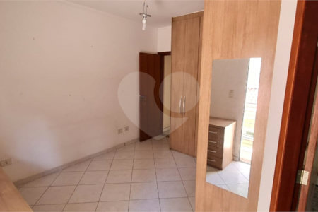 Sobrado a venda no Ipiranga de 220m² com 4 suítes e 2 vagas.Estuda permuta.
