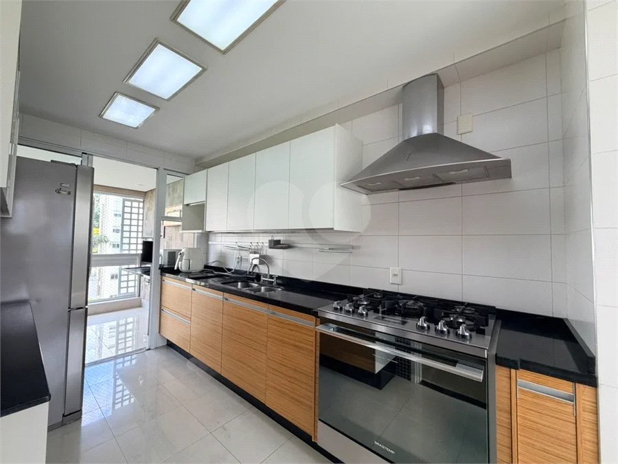 Apartamento à venda com 3 suítes em Vila Mariana, São Paulo, SP