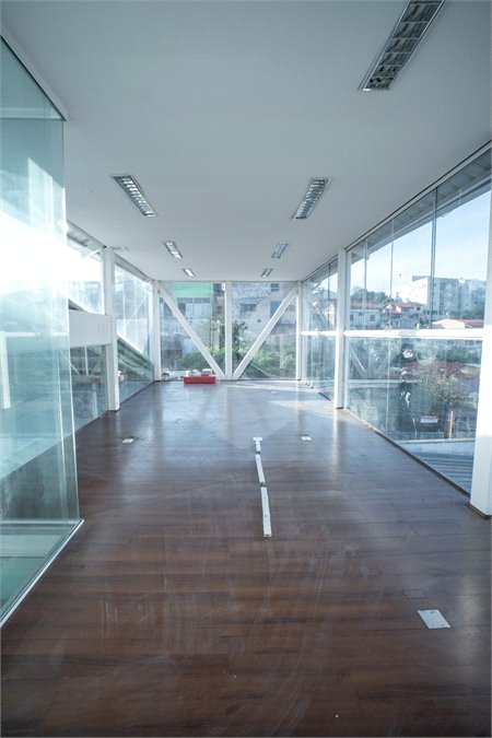 Lindo Salão Comercial para locação com 924m2 no Centro de Atibaia